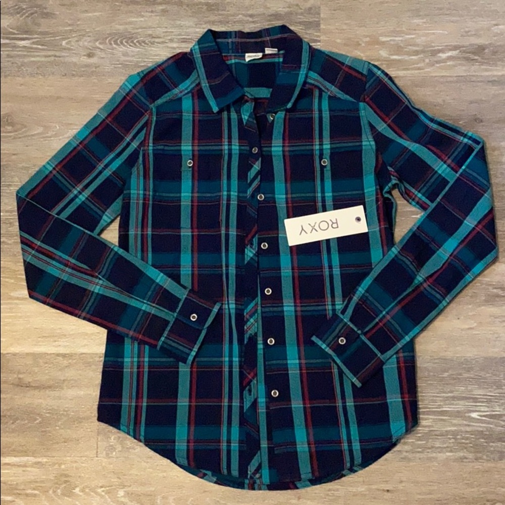 NWT Roxy button down long sleeve shirt